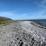 Daire Burren Court