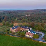 Апартаменты Burren Court