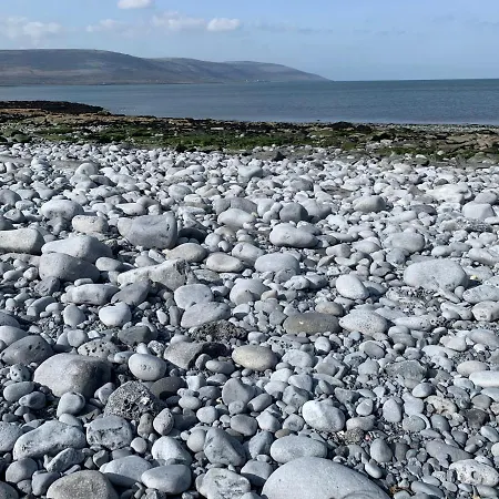 Burren Court 발리바우한