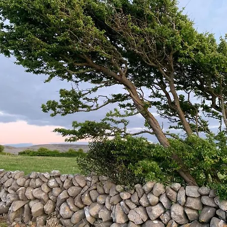 Burren Court * Ballyvaughan