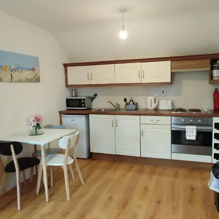 Burren Court Apartmán